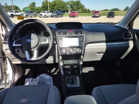 Used 2018 Subaru Forester 2.5i Premium w/ All-Weather Package AWD/4WD image 13