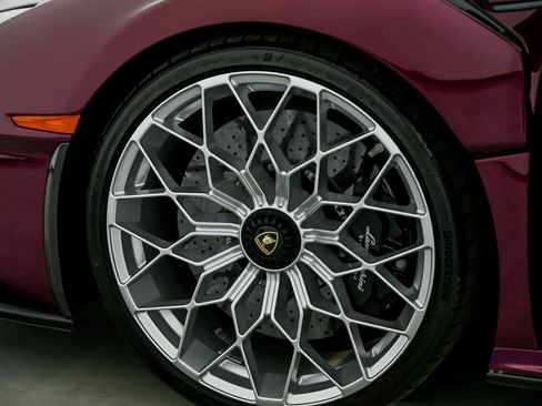 Used 2022 Lamborghini Huracan STO image 23