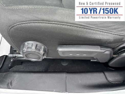 Used 2022 Jeep Wrangler Unlimited Sahara w/ Cold Weather Group image 16