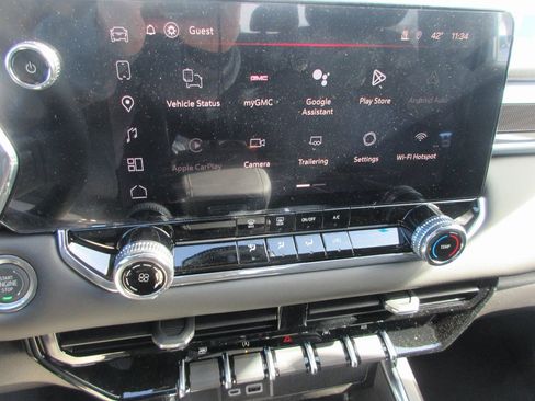 New 2026 GMC Canyon Elevation image 16