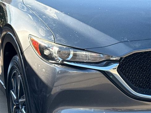 Used 2018 MAZDA CX-5 Touring w/ Preferred Equipment Package image 4