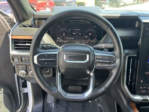 Used 2025 GMC Yukon Denali AWD/4WD image 35