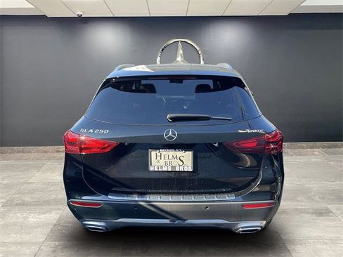 New 2025 Mercedes-Benz GLA 250 4MATIC image 5