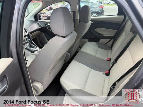 Used 2014 Ford Focus SE w/ SE Winter Package FWD image 11