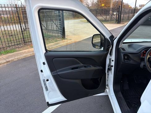 Used 2020 RAM ProMaster City Tradesman FWD image 26