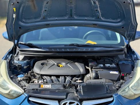 Used 2016 Hyundai Elantra SE w/ Option Group 02 FWD image 27