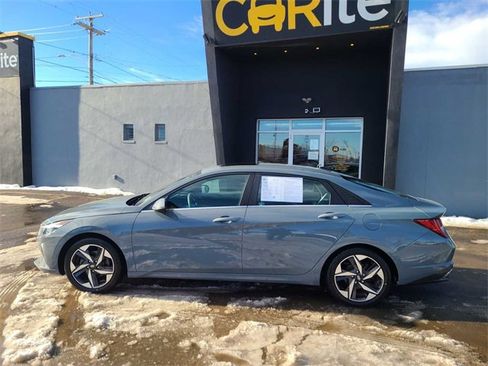 Used 2021 Hyundai Elantra SEL w/ Convenience + Premium Package image 10