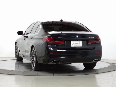 Used 2023 BMW 530e xDrive w/ Premium Package image 5