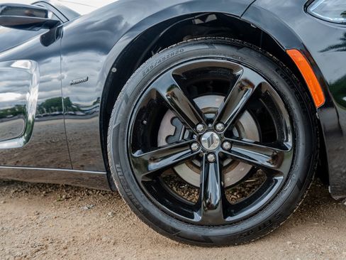 Used 2017 Dodge Charger R/T RWD image 13