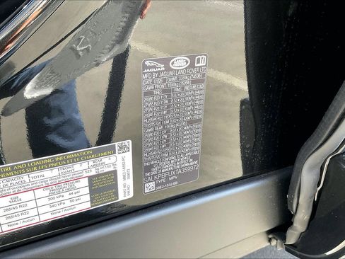 New 2026 Land Rover Range Rover Long Wheelbase SE AWD/4WD image 13