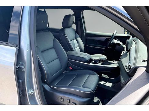 Used 2026 Buick Enclave Sport Touring AWD/4WD image 29