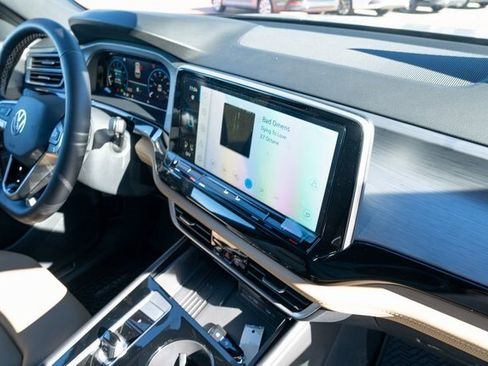 New 2026 Volkswagen Atlas Cross Sport SE image 42