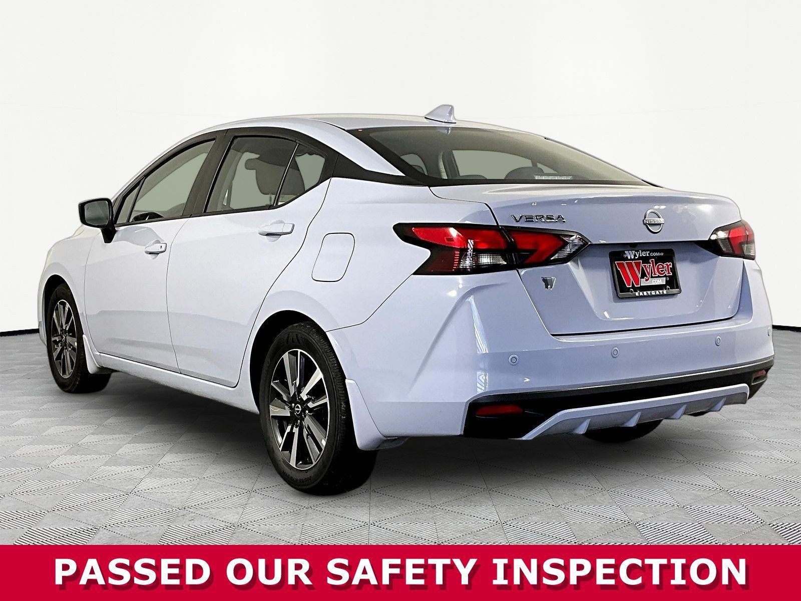 Certified 2025 Nissan Versa SV w/ Trunk Package FWD image 4