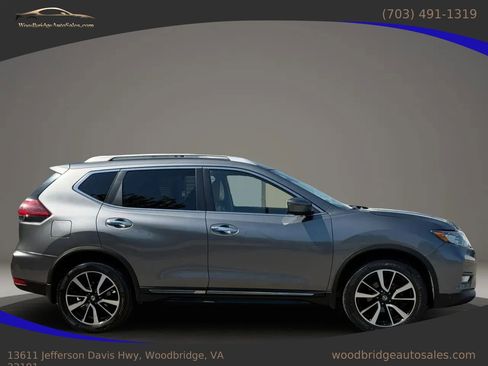 Used 2018 Nissan Rogue SL w/ Premium Package AWD/4WD image 3