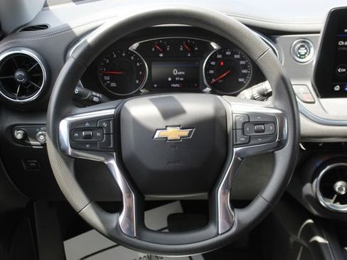 Used 2024 Chevrolet Blazer LT w/ Convenience Package FWD image 13