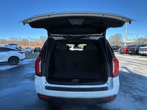 Certified 2023 GMC Yukon SLT w/ SLT Luxury Package image 35