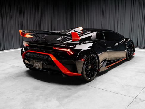 Used 2021 Lamborghini Huracan STO RWD image 51