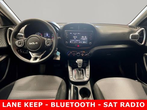Used 2022 Kia Soul LX w/ Technology Package FWD image 7