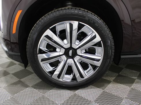 New 2026 Cadillac Escalade IQ Luxury 2 w/ LPO, Radiant Package image 39