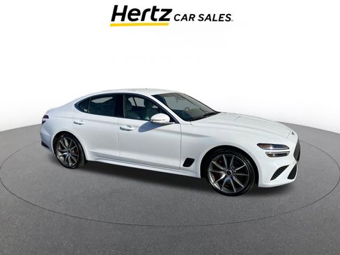 Used 2025 Genesis G70 2.5T image 1