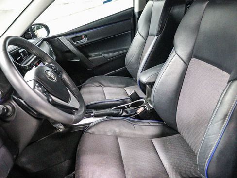 Certified 2018 Toyota Corolla SE w/ Carpet Mat Package (TMS) FWD image 19
