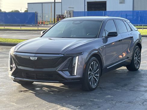 Used 2024 Cadillac Lyriq Sport AWD/4WD image 5
