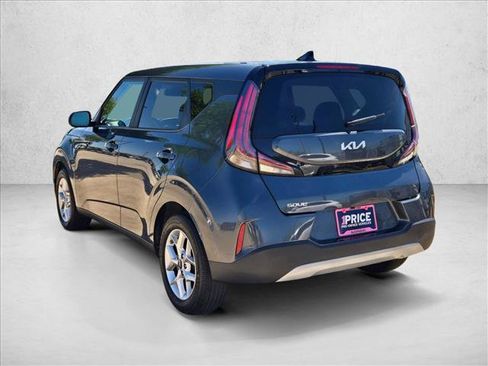 Used 2023 Kia Soul LX w/ Option Group 015 FWD image 8