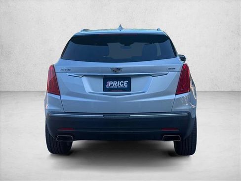 Used 2018 Cadillac XT5 Premium Luxury FWD image 6