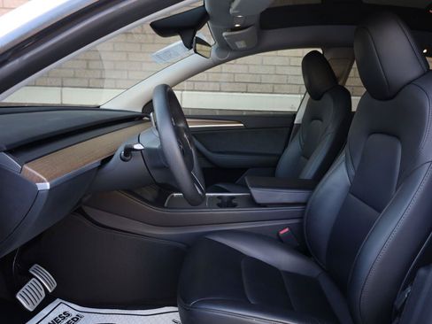 Used 2023 Tesla Model Y Performance AWD/4WD image 17