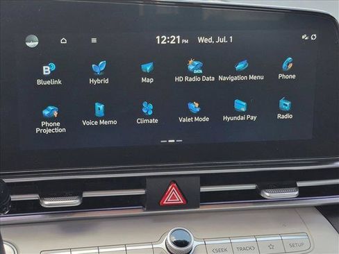 Used 2023 Hyundai Elantra Limited FWD image 12