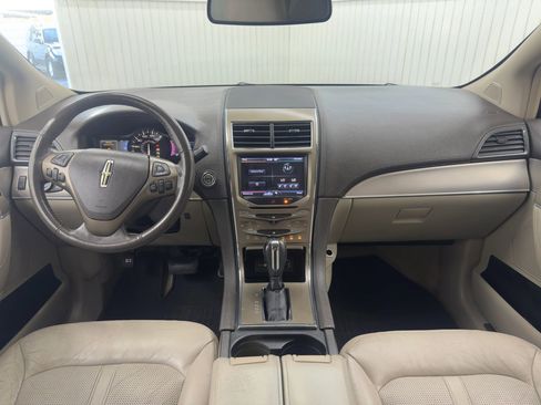 Used 2012 Lincoln MKX FWD image 14