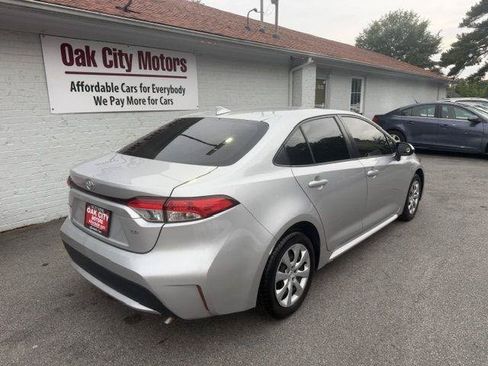 Used 2021 Toyota Corolla LE FWD image 5