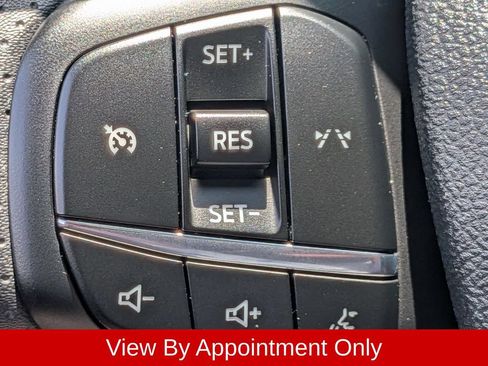 Used 2025 Ford Escape ST-Line AWD/4WD image 25