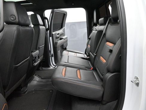 Used 2025 GMC Sierra 1500 AT4 w/ AT4 Premium Package AWD/4WD image 29
