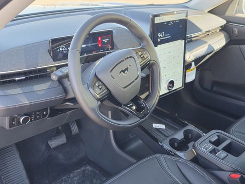New 2025 Ford Mustang Mach-E Premium image 7