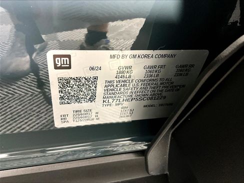 Used 2025 Chevrolet Trax LT w/ Driver Confidence Package FWD image 19