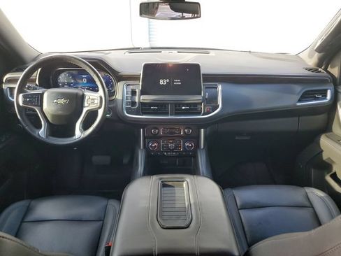Used 2022 Chevrolet Suburban Z71 w/ Luxury Package AWD/4WD image 10