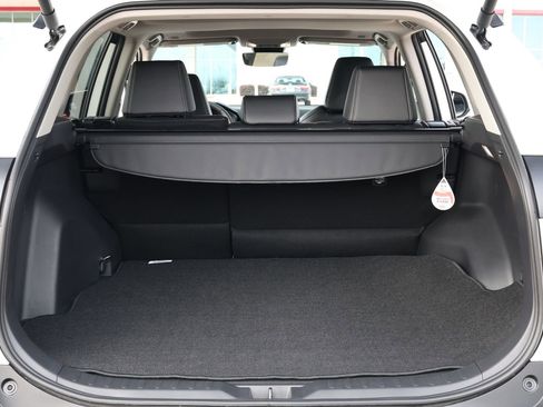 Used 2025 Toyota RAV4 XLE Premium FWD image 33