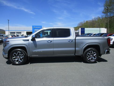 Certified 2023 GMC Sierra 1500 SLT AWD/4WD image 8