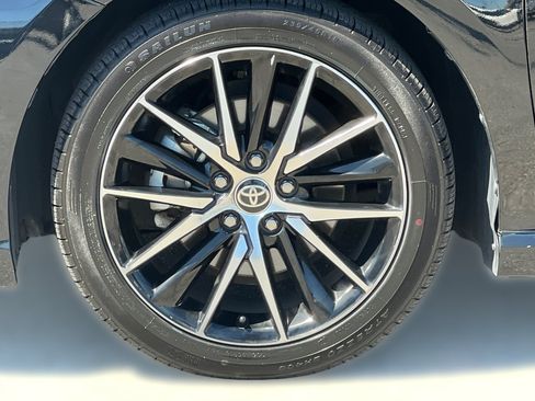 Used 2023 Toyota Camry SE FWD image 12