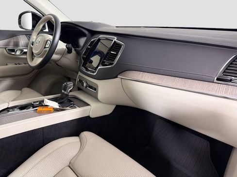 Certified 2022 Volvo XC90 T6 Inscription w/ Advanced Package image 32