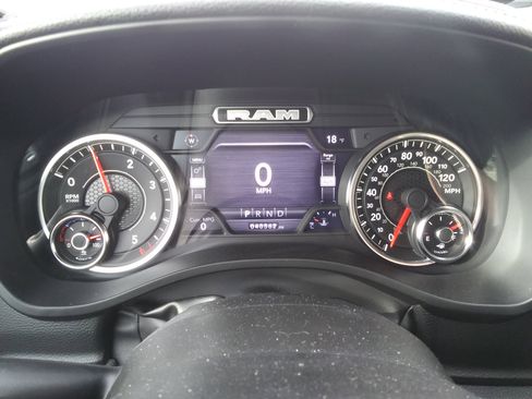 Used 2023 RAM 1500 Laramie image 15