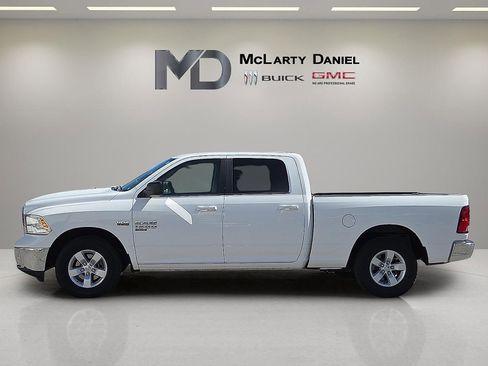 Used 2020 RAM 1500 Classic SLT RWD image 3