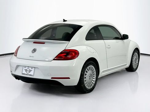 Used 2016 Volkswagen Beetle 1.8T SE w/ Lighting Package FWD image 5