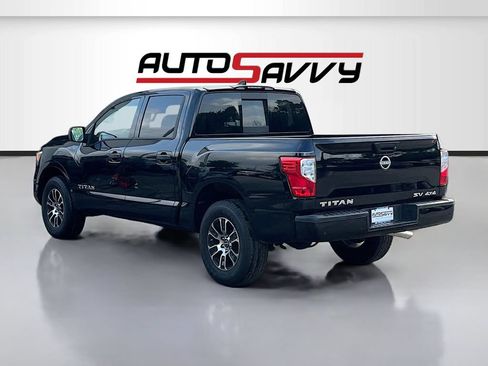 Used 2024 Nissan Titan SV AWD/4WD image 5