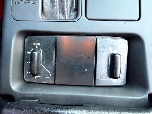 Used 1996 Chevrolet Corvette Coupe image 11