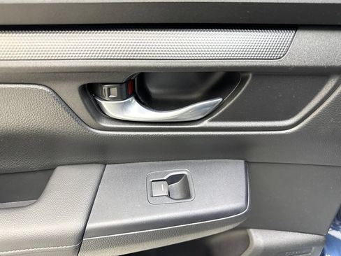 Used 2025 Honda CR-V LX image 37