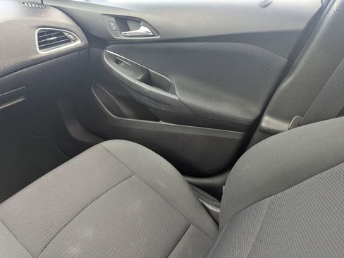 Used 2016 Chevrolet Cruze LT image 13