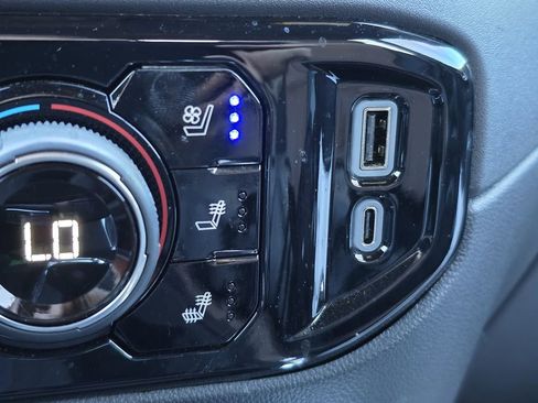 Certified 2025 Chevrolet Silverado 1500 High Country w/ High Country Premium Package image 32