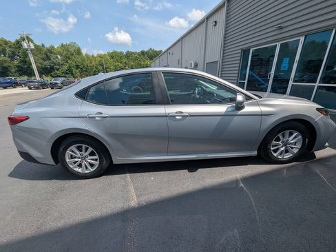 Used 2025 Toyota Camry LE FWD image 6